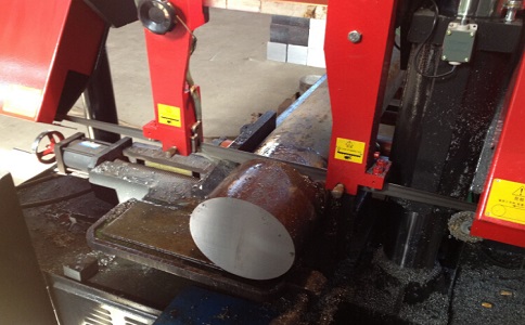 金秀卧式带锯床加工时出现明显振荡如何排查？